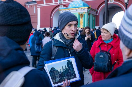 Удобные маршруты и тематические прогулки: как Москва поддерживает развитие экскурсионного туризма