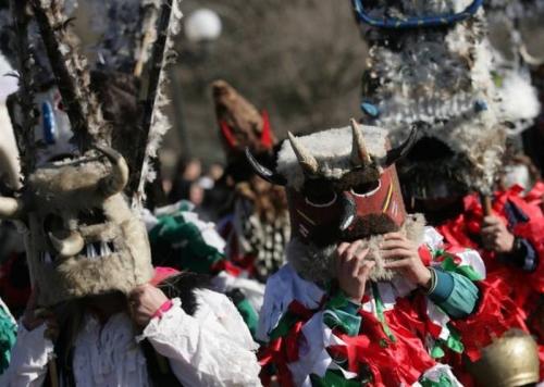 Языческий праздник «Сурова» и сегодня отмечают в Болгарии