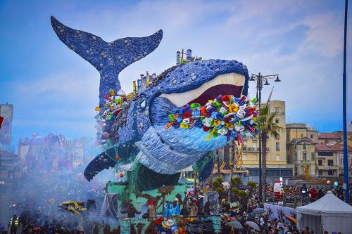 «Карнавал Виареджо»: почти 150 лет популярности