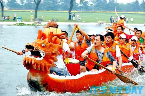 Первые два дня Праздника лодок-драконов принесли значительные доходы китайскому туризму 