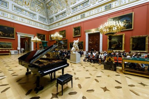 «Гранд Отель Европа» проведёт онлайн-концерт «Пианиссимо» из Государственного Эрмитажа