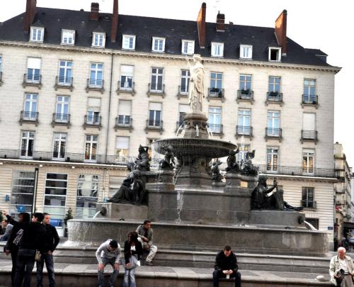 Специальные купоны позволят туристу отложить поездку во Францию на 18 месяцев