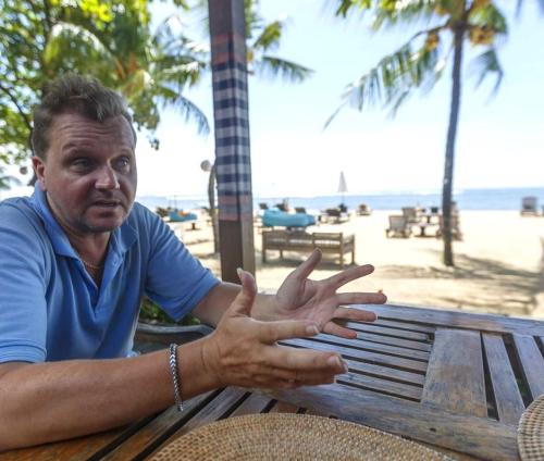 ОЛЕГ ЛАДОГА, представитель консьерж-сервиса по приёму русскоязычных туристов на острове Бали (Индонезия): «Замкнутость острова не комфортна для вируса»