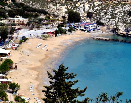 Греция открыла пляжи и изучает возможность открытия 25 мая ресторанов