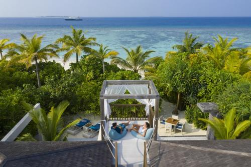 Курорт Mövenpick Resort Kuredhivaru: швейцарское качество на Мальдивах