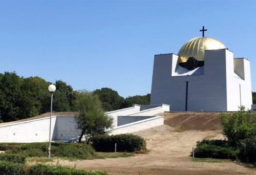 Один из символов болгарского города Русе обновил позолоту купола