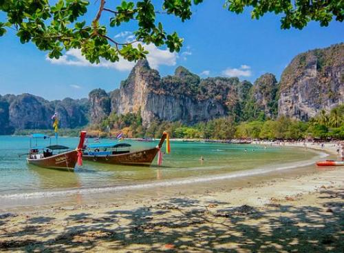 Таиланд переносит открытие страны для иностранных туристов