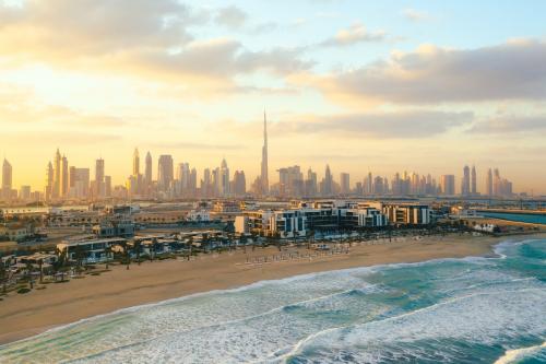 «Эмирейтс» зовёт в безопасное путешествие в Дубай