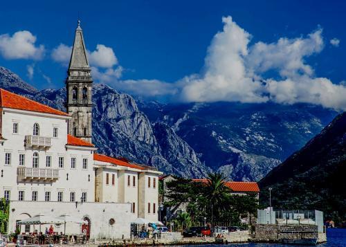 В Черногорию теперь свободно не въехать
