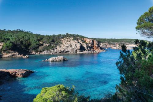 Отдых и программы активного долголетия на курорте Six Senses Ibiza