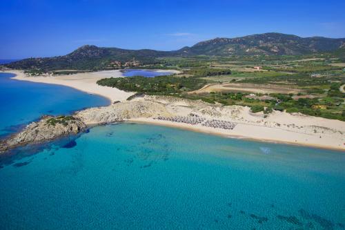 На южном побережье Сардинии откроются Conrad Hotels & Resorts и Curio Collection by Hilton