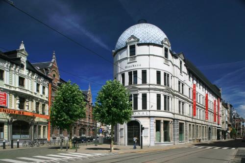 В Антверпене вновь откроется Музей моды MoMu