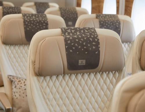 «Эмирейтс» представит новые кресла Премиального Экономического класса на Arabian Travel Market