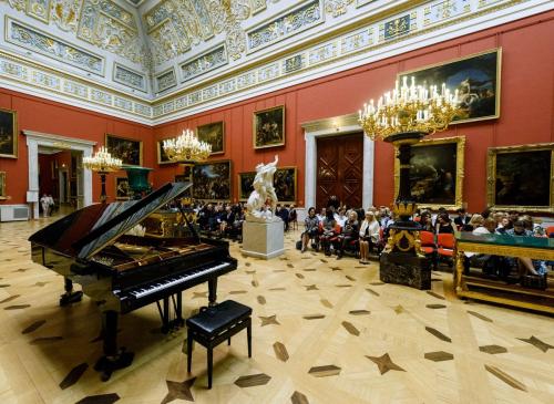 «Гранд Отель Европа» приглашает на летний фестиваль  «Пианиссимо» в Эрмитаже 