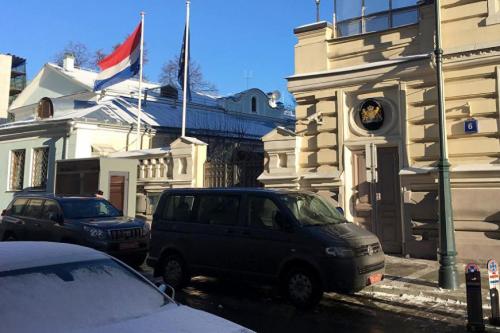 Консульство Нидерландов в РФ прекратило выдавать визы