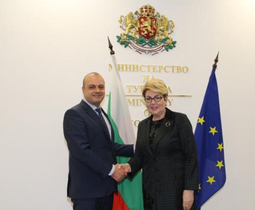 Христо Проданов и Элеонора Митрофанова обсудили развитие двустороннего турпотока между Россией и Болгарией