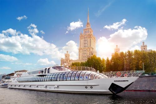 Discover Moscow рассказал, как устроена работа Флотилии «Рэдиссон Ройал»