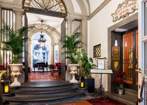 Вечера в Relais Santa Croce by Baglioni Hotels & Resorts: музыка плюс гурманство