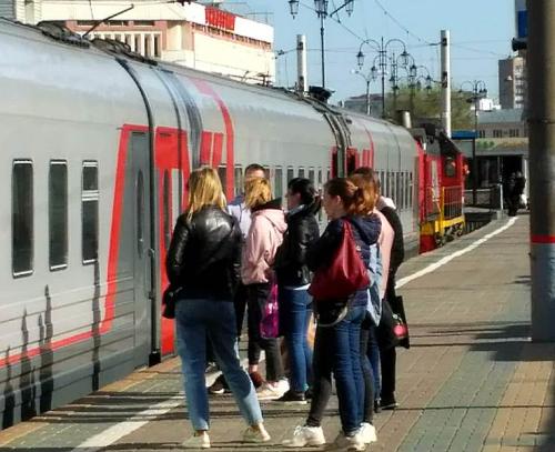 Дешевле тысячи: самые бюджетные железнодорожные направления на июнь из Москвы и Санкт-Петербурга