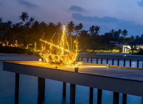 Новогодние праздники Le Méridien Maldives Resort & Spa