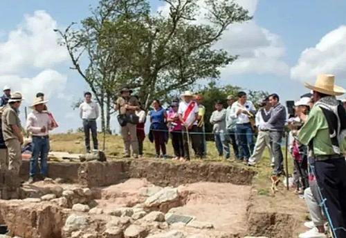 Перуанские археологи раскопали гробницу «Жреца Пакопампы»