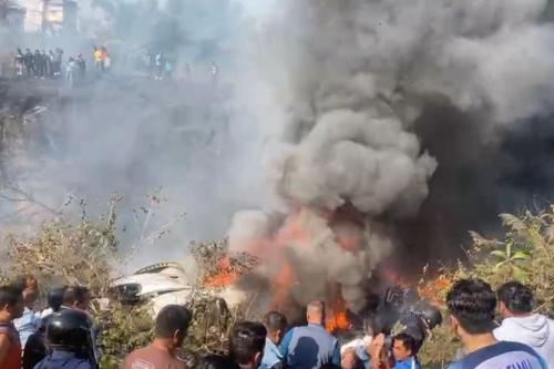 Самолёт с 4 россиянами на борту разбился в Непале