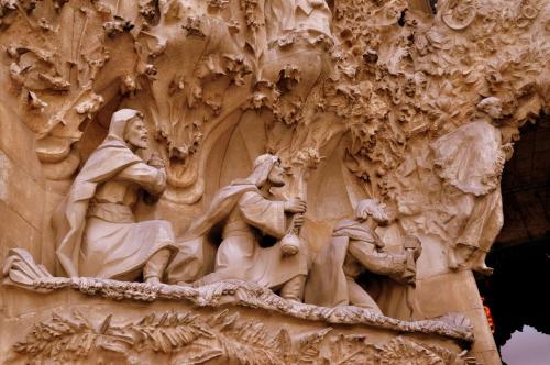 Базилику Sagrada Familia наконец достроят