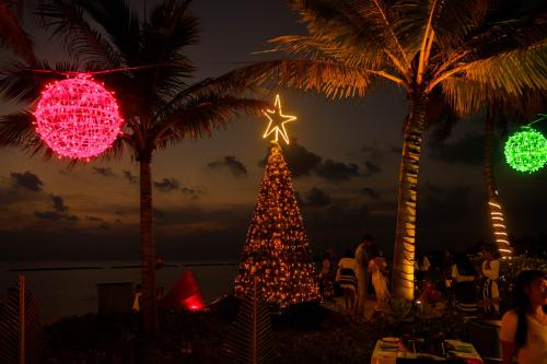 CROSSROADS Maldives: курорт готовится к Новому году