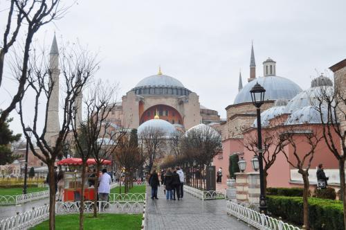 В Стамбуле будут брать деньги за посещение византийского храма Айя-София, отданного под мечеть
