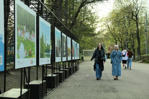 В парках открылась фотовыставка конкурса «Покажи Москву»