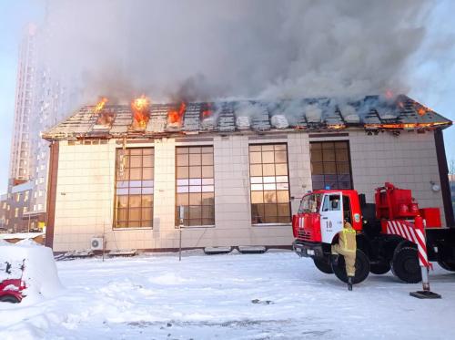 Пожар в гостинице «Астория» в центре Казани