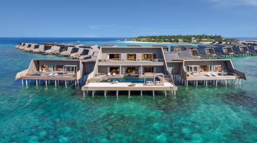 Лето на вилле: роскошные каникулы в The St. Regis Maldives Vommuli Resort