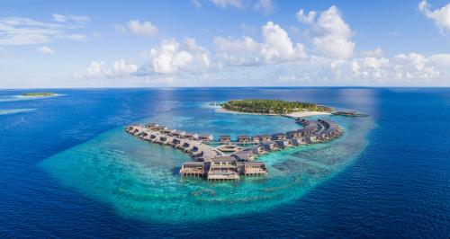 The St. Regis Maldives Vommuli Resort представляет фитнес-мероприятие Revitalize & Rise