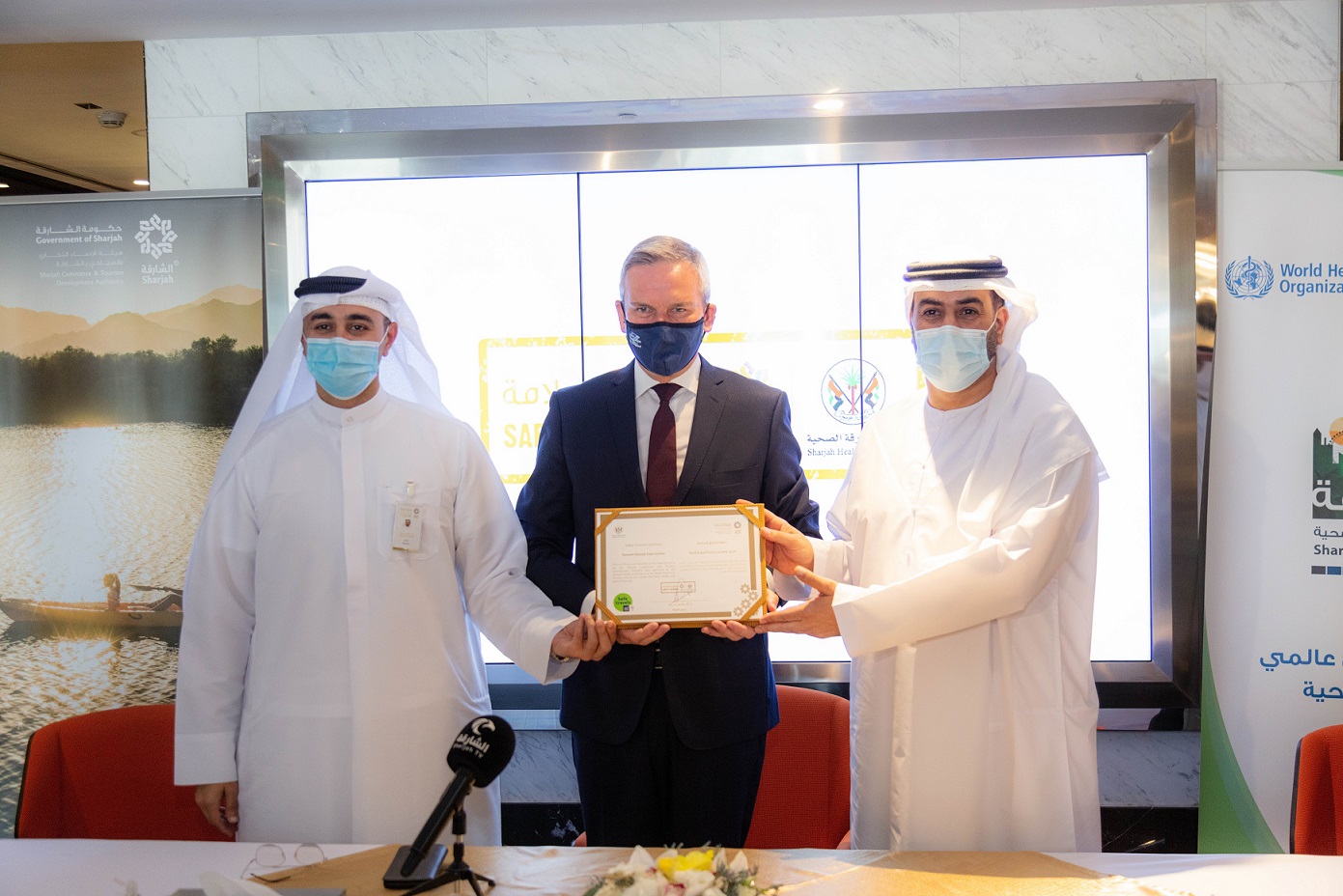 Шарджи. Джоджо джотаро. Joseph joestar в платье. Имени шейха джассима бин хамада. Мидфа.