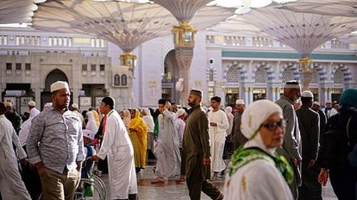 Саудовская Аравия проверит, как организован хадж, с помощью «тайных покупателей»
