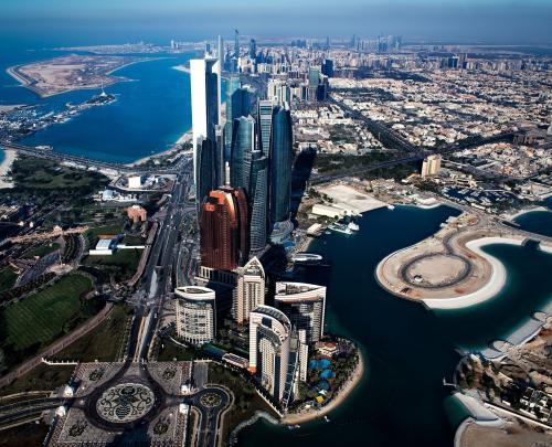 images/2020/May2020/20/Abu_Dhabi_Skyline.jpg