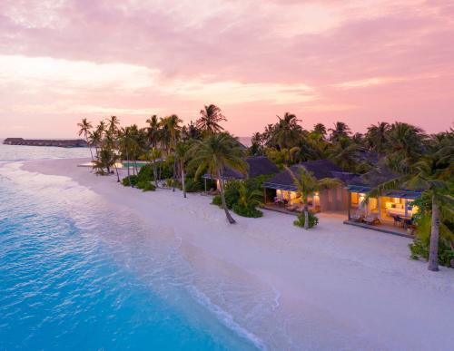 images/2021/Aug2021/23/Baglioni/Baglioni_Resort__Maldives_Family_Beach_Villa.jpg