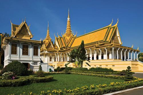 images/2022/Nov2022/03/Royal-Palace-Phnom-Penh-Cambodia.png