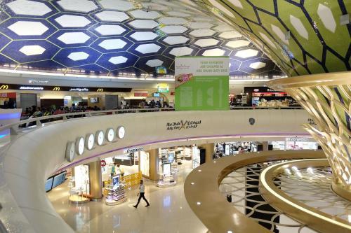 images/2022/Nov2022/07/Abu_Dhabi_International_Airport_1.jpg