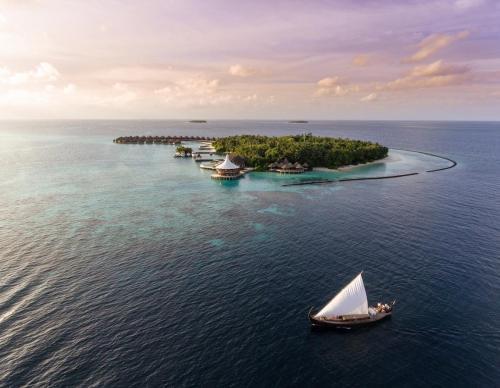 images/2023/Jan2023/16/Baros_Maldives1.jpg