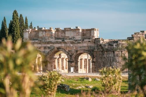 images/2024/April2024/06/Hierapolis_Ancient_City_8.jpg