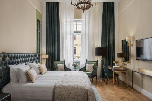 В петербургском Grand Hotel Europe обновлены номера категории делюкс